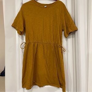 Old navy mustard size large short sleeved sundress